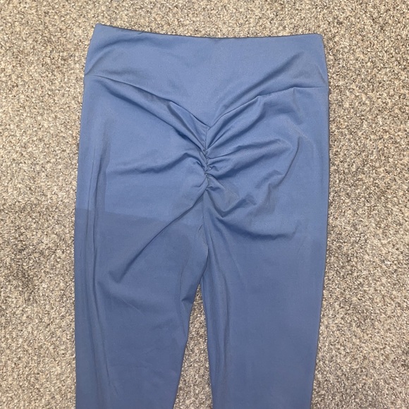 Pretty Little Thing Activewear matching set - Picture 3 of 4